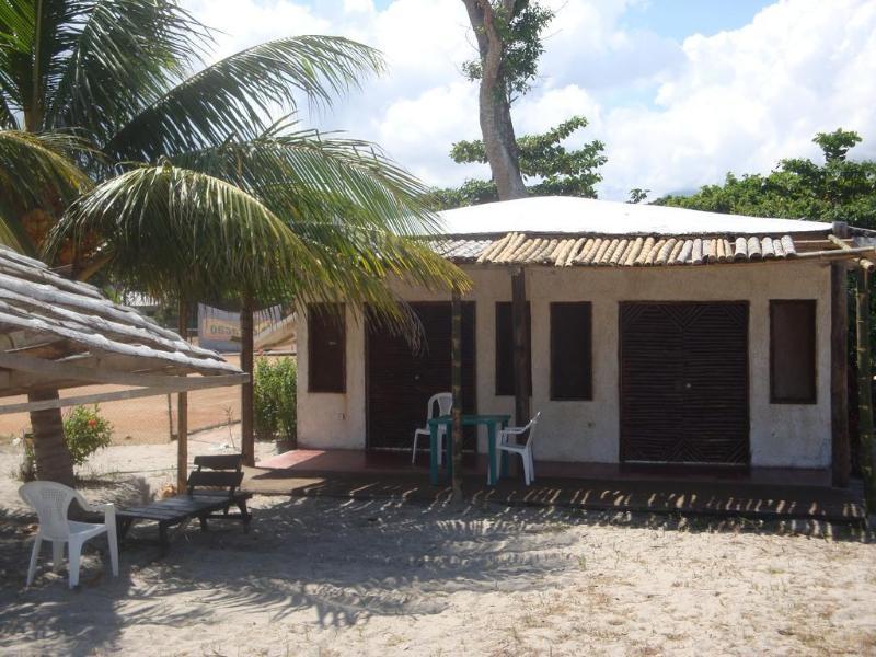 Old Bucanners Hotel La Ceiba Exterior foto